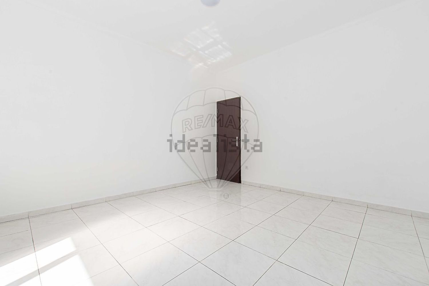 出租公寓 t2在Rua Almeida Garrett - 居住