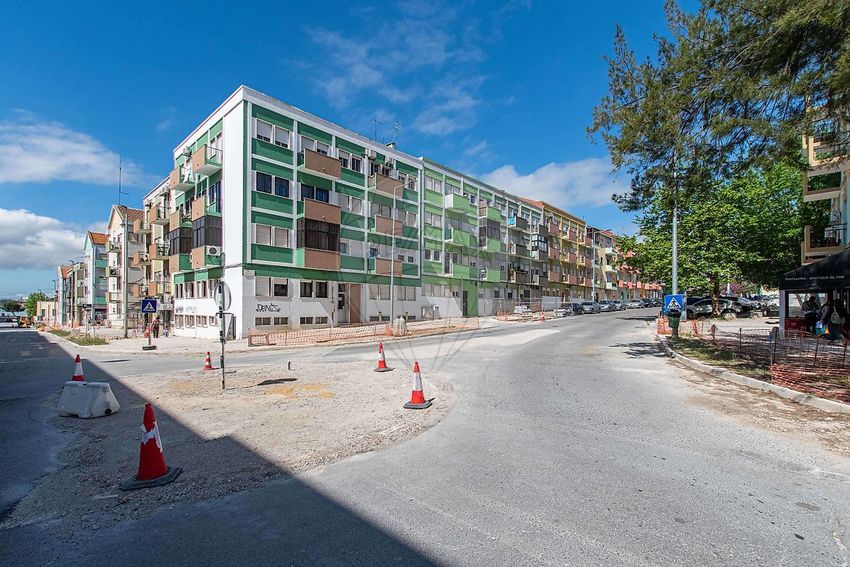 公寓 t2出售在Rua Piloto Nascimento Costa