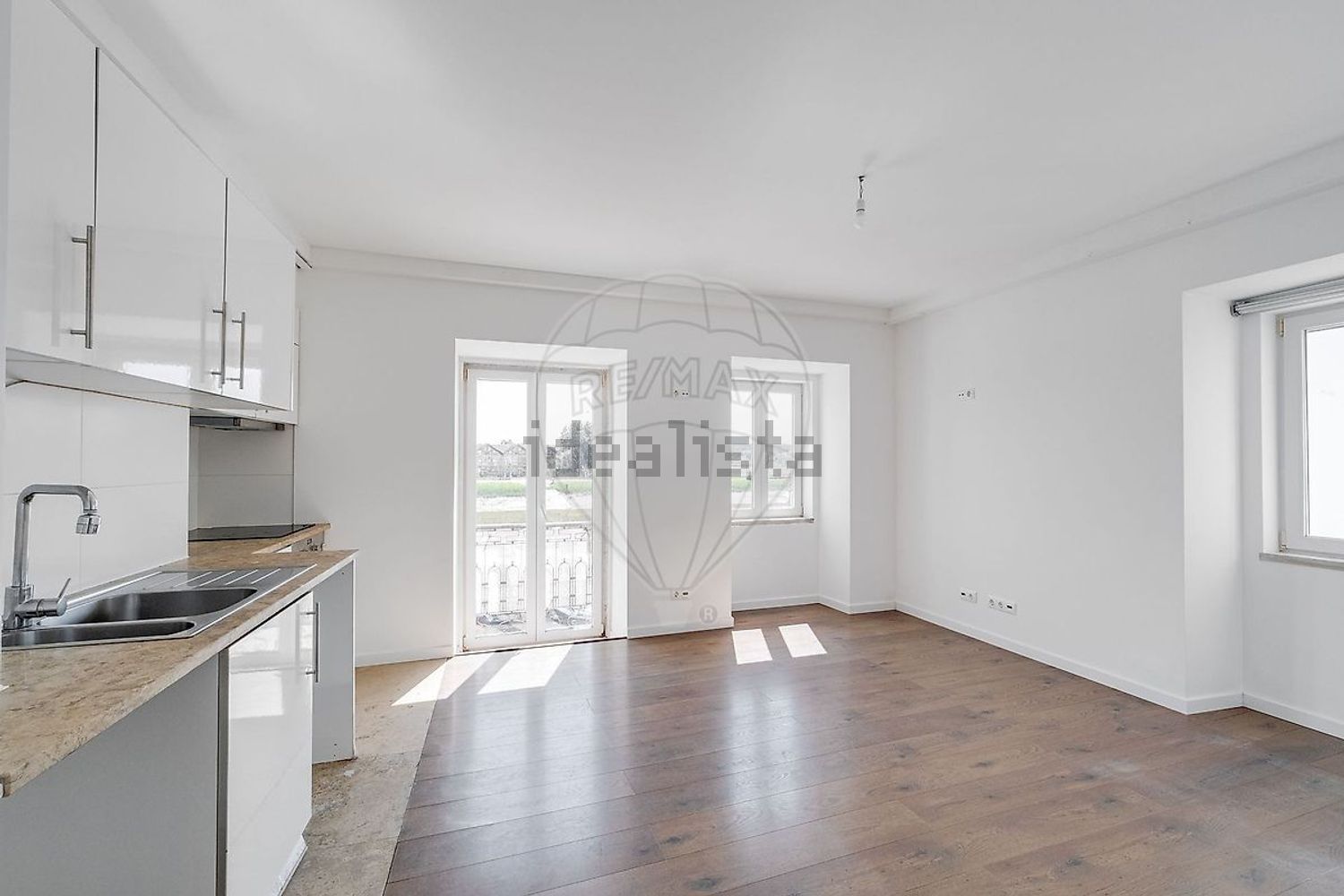 公寓 t2出售在Rua Rui Salema - 居住