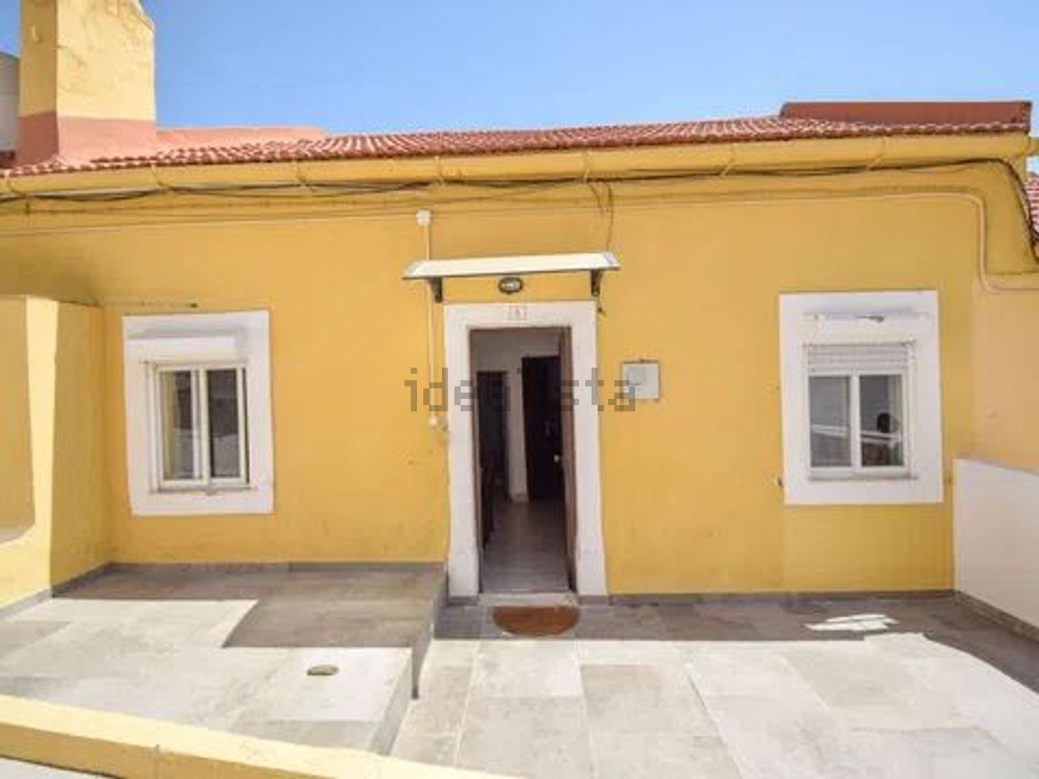 双拼别墅出售在Rua António Luis Inácio, 12 - 外立面