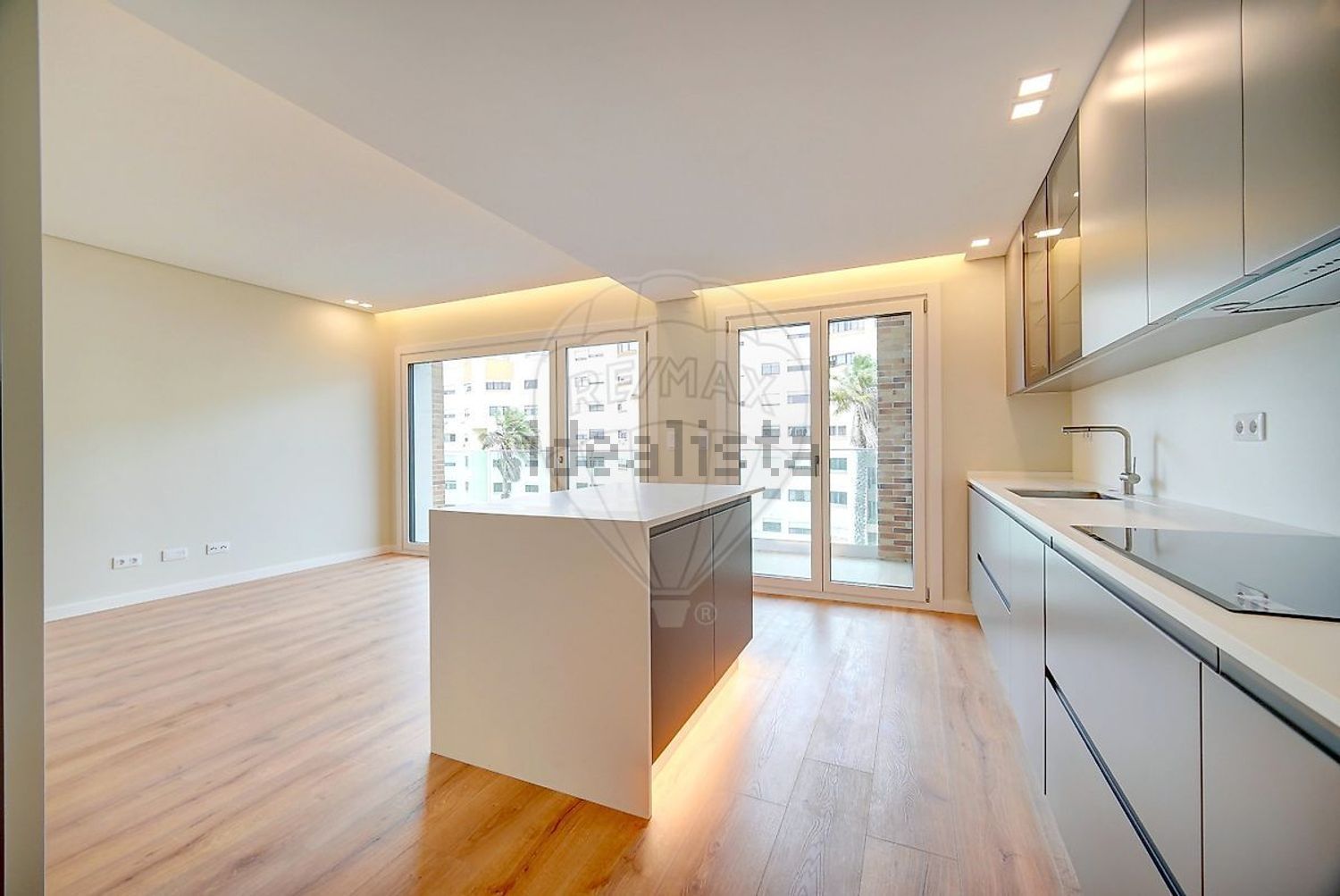 出租公寓 t2在Rua José Leiria Fernandes - 厨房