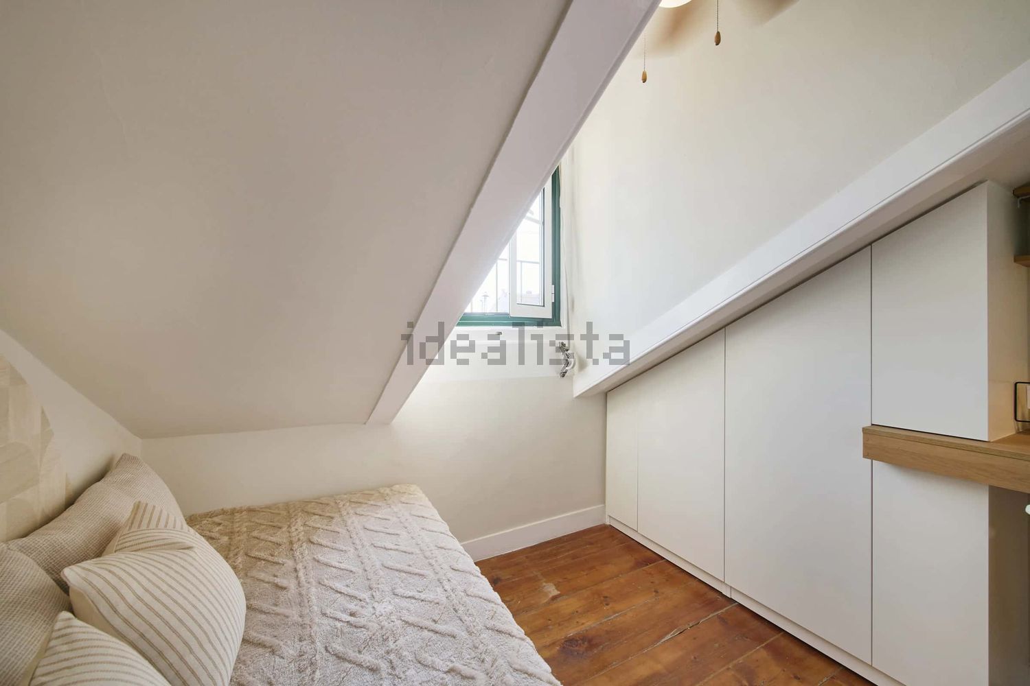 出租房间在Largo Vitorino Damásio, 2 - 居住