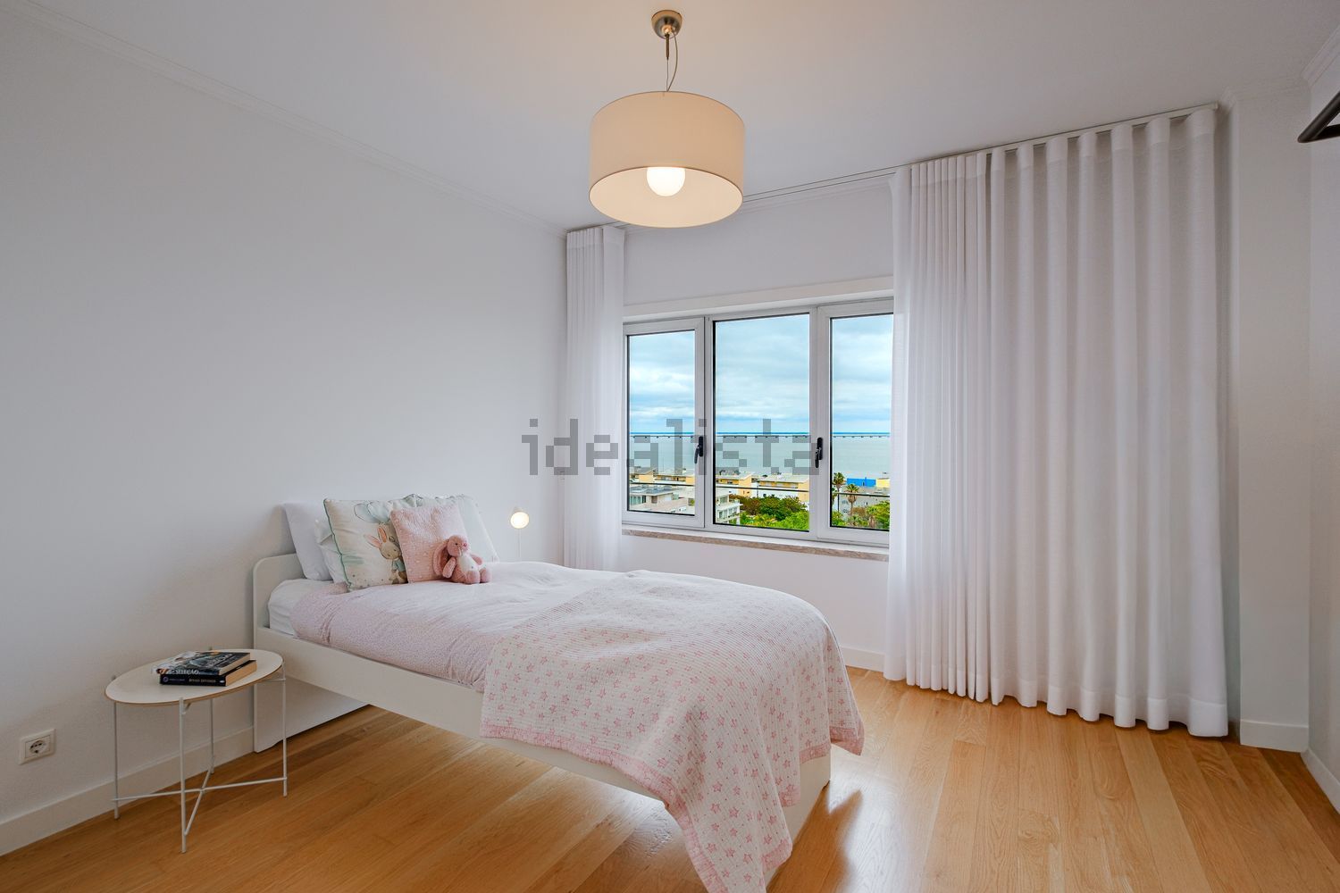 公寓 t4出售在Alameda dos Oceanos - 卧室