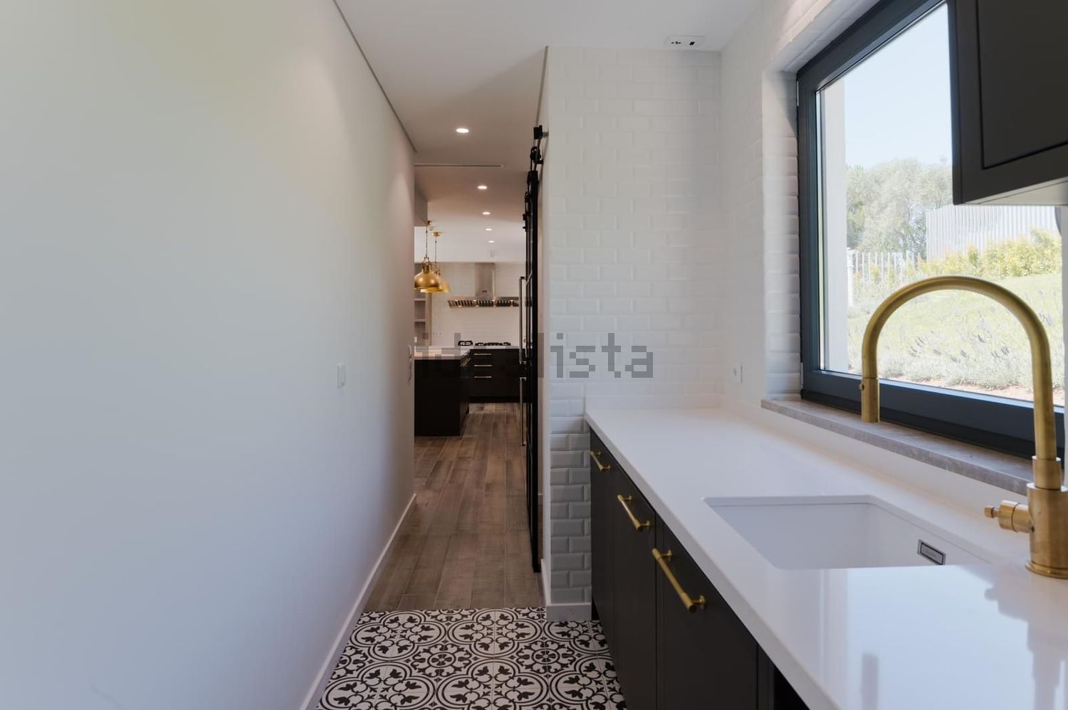 出租小楼房或独栋别墅在Rua Barruncheira - 过道