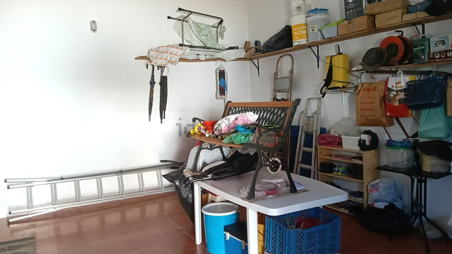 小楼房或独栋别墅出售在Rua do Barrancão, 25 - 停车位