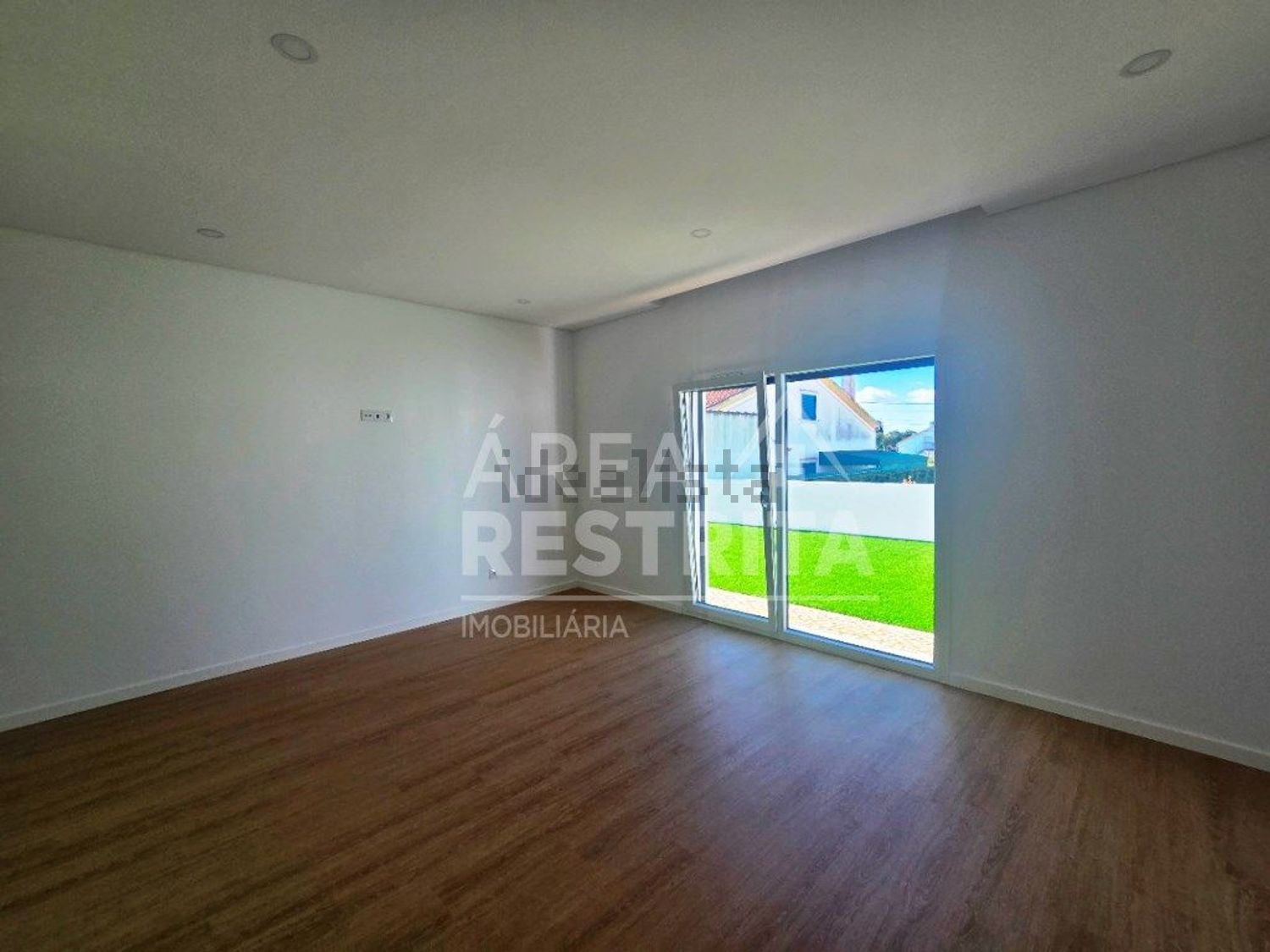 小楼房或独栋别墅出售在Rua dos Vitoriosos - 居住