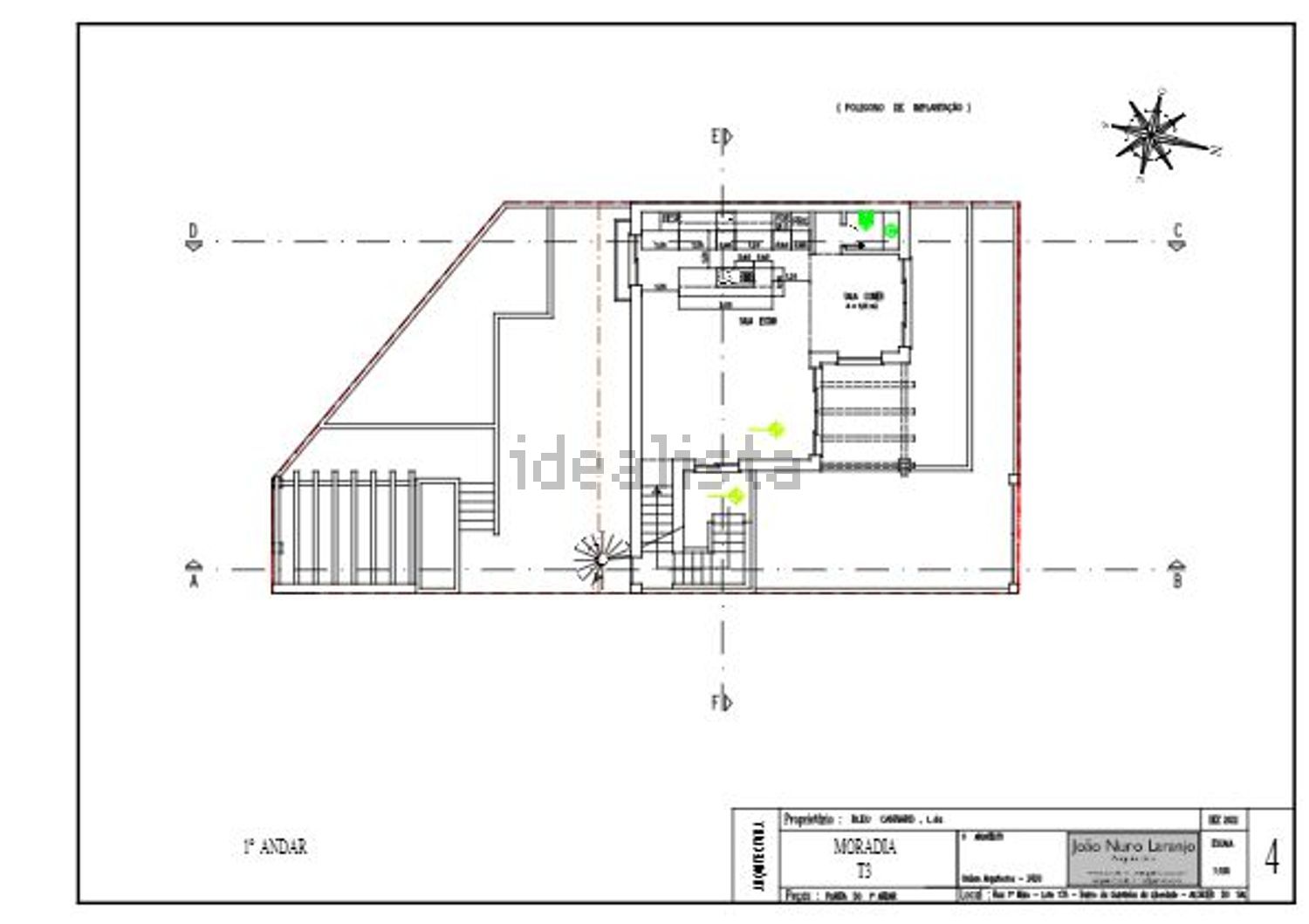 双拼别墅出售在Rua 1º de Maio - 平面图