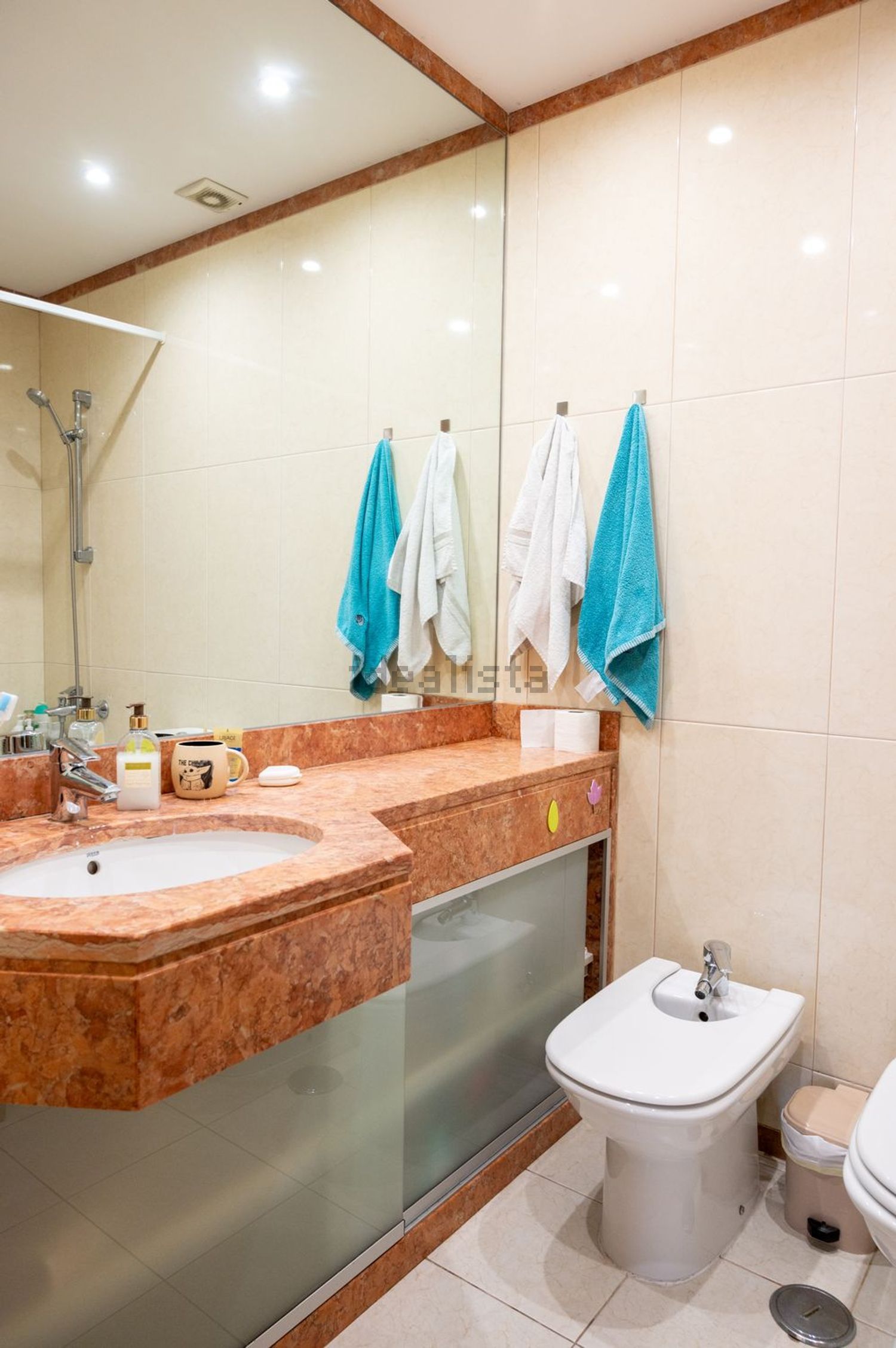 出租房间在Rua Actriz Palmira Bastos, 12 - 卫生间