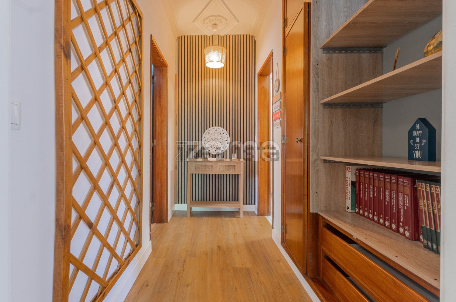 小楼房或独栋别墅出售在Rua Luís Vaz de Camões s/n - 过道