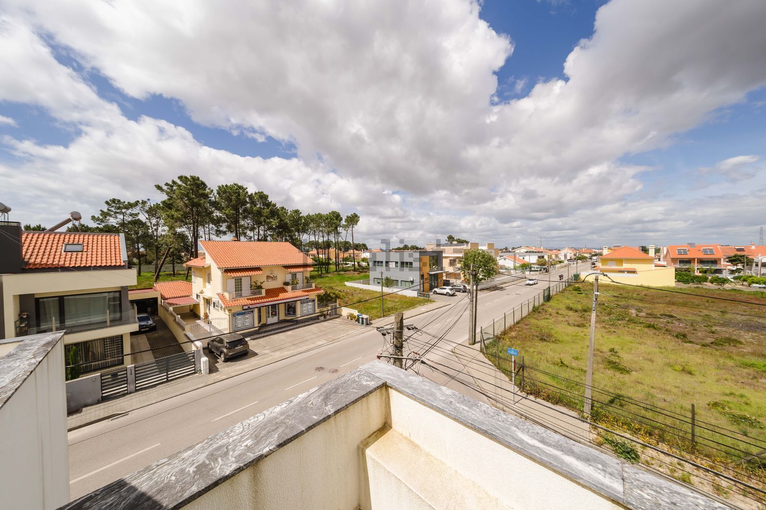 小楼房或独栋别墅出售在Redondos - 视线