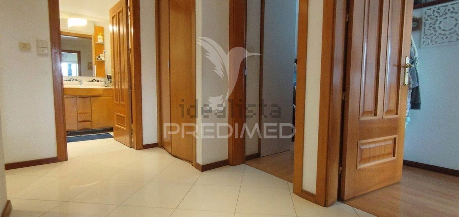 公寓 t2出售在Santo António dos Cavaleiros e Frielas - 卧室