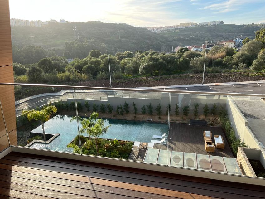 出租公寓 t2在Estrada Queluz, 11