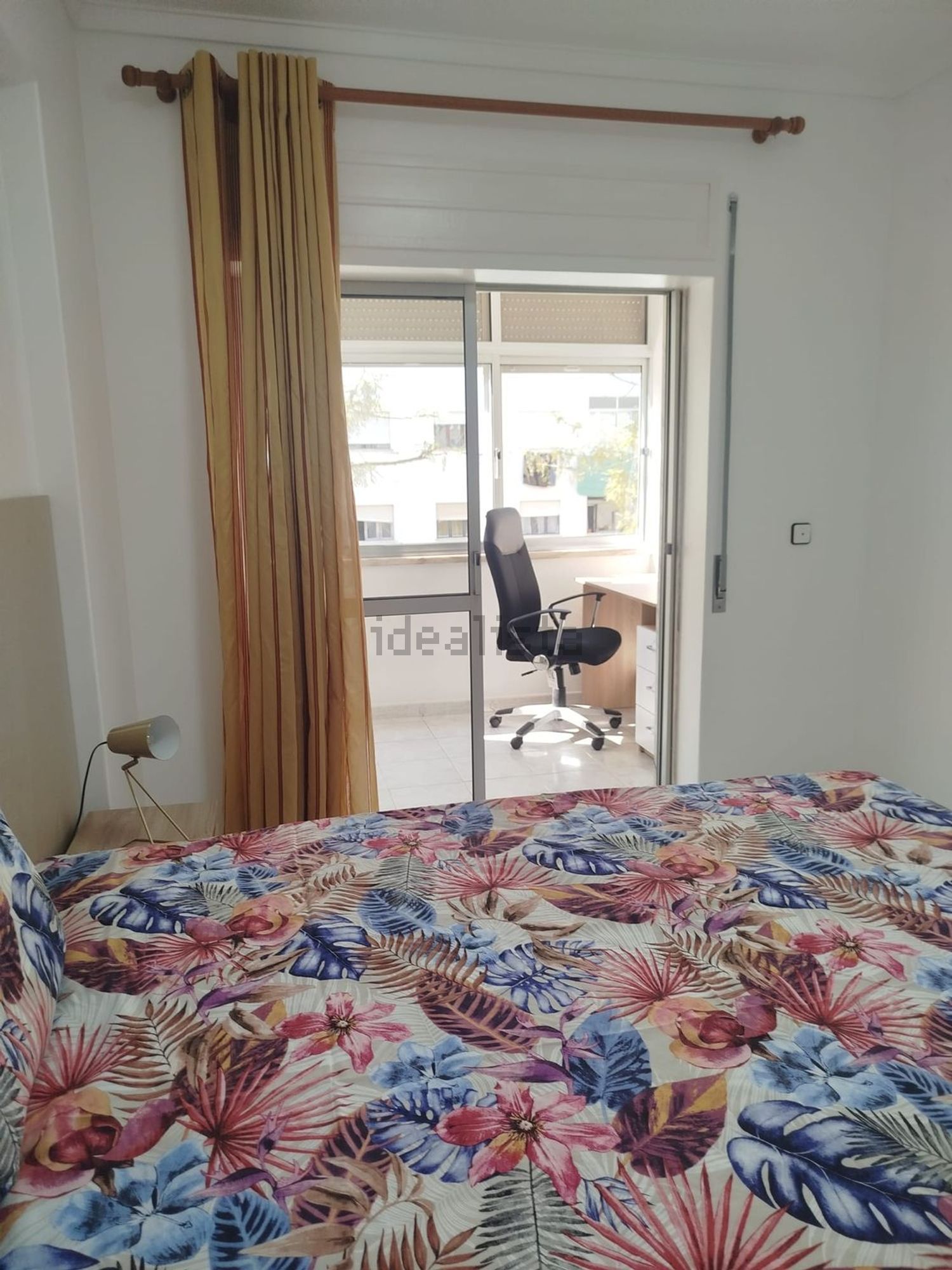 出租房间在Avenida professor egas moniz, 26 - 卧室