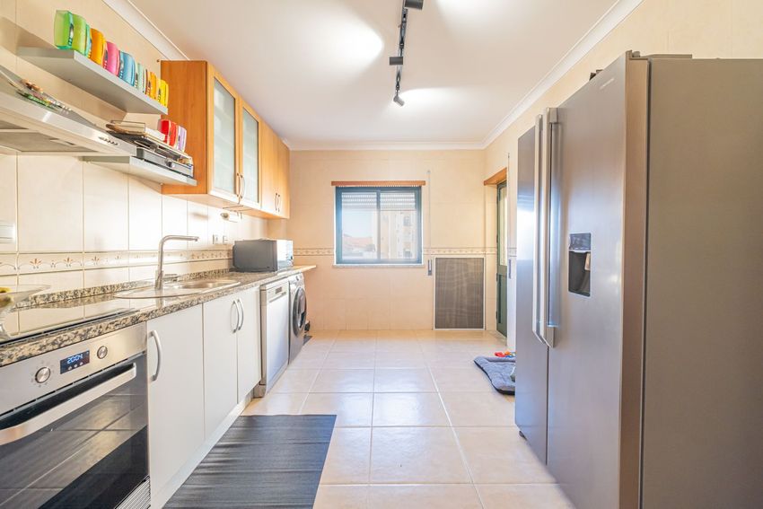 公寓 t3出售在Rua de Dadrá, 18