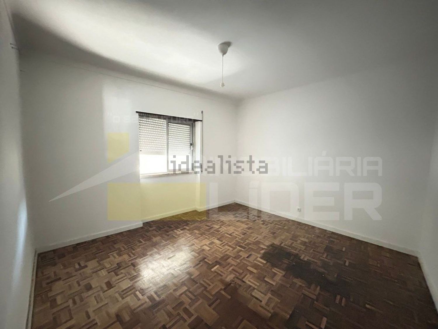 小楼房或独栋别墅出售在Barreiralva - Póvoa de Cima - 卧室