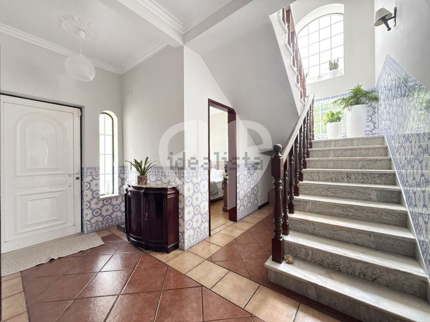 小楼房或独栋别墅出售Cm1029 - 详情