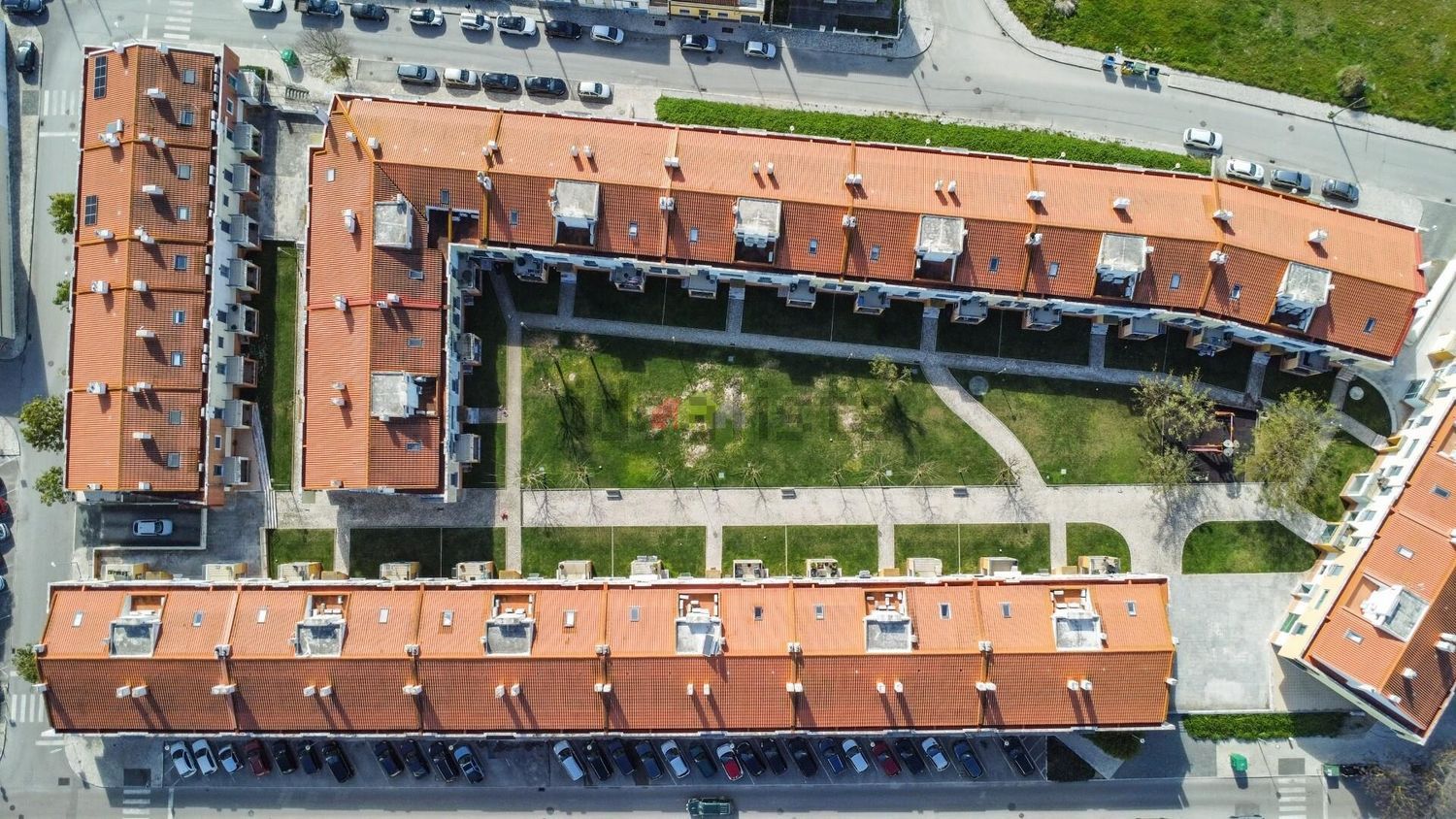 复式公寓出售在Rua Alves Roçadas - 周边