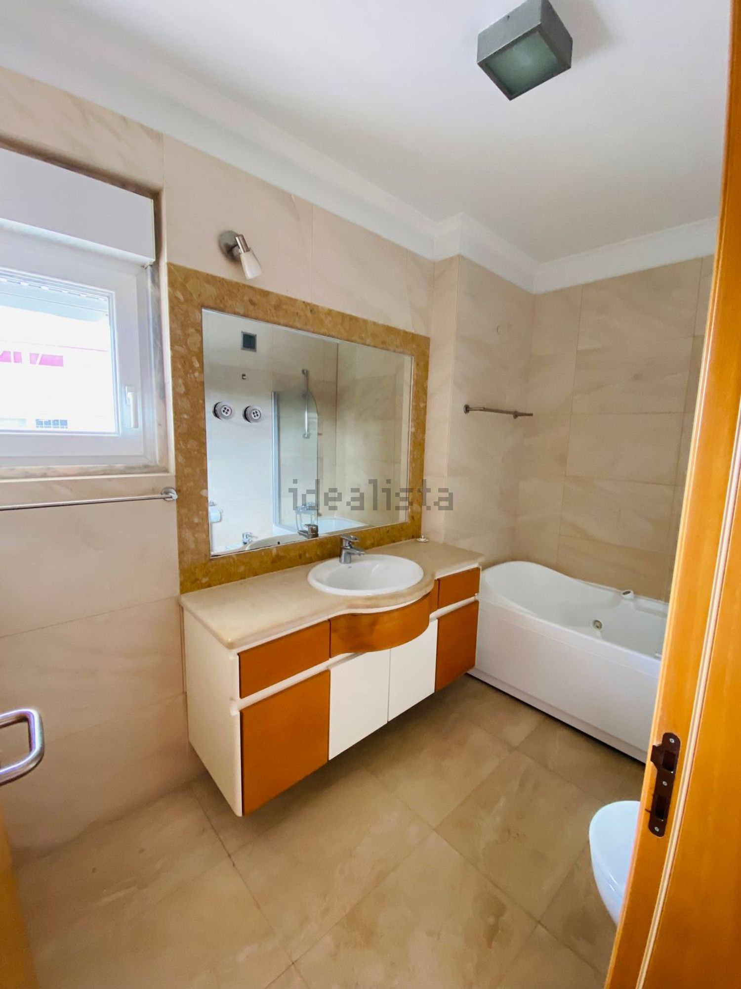 出租公寓 t2在Avenida Edmundo Lima Basto, 7 n - 卫生间