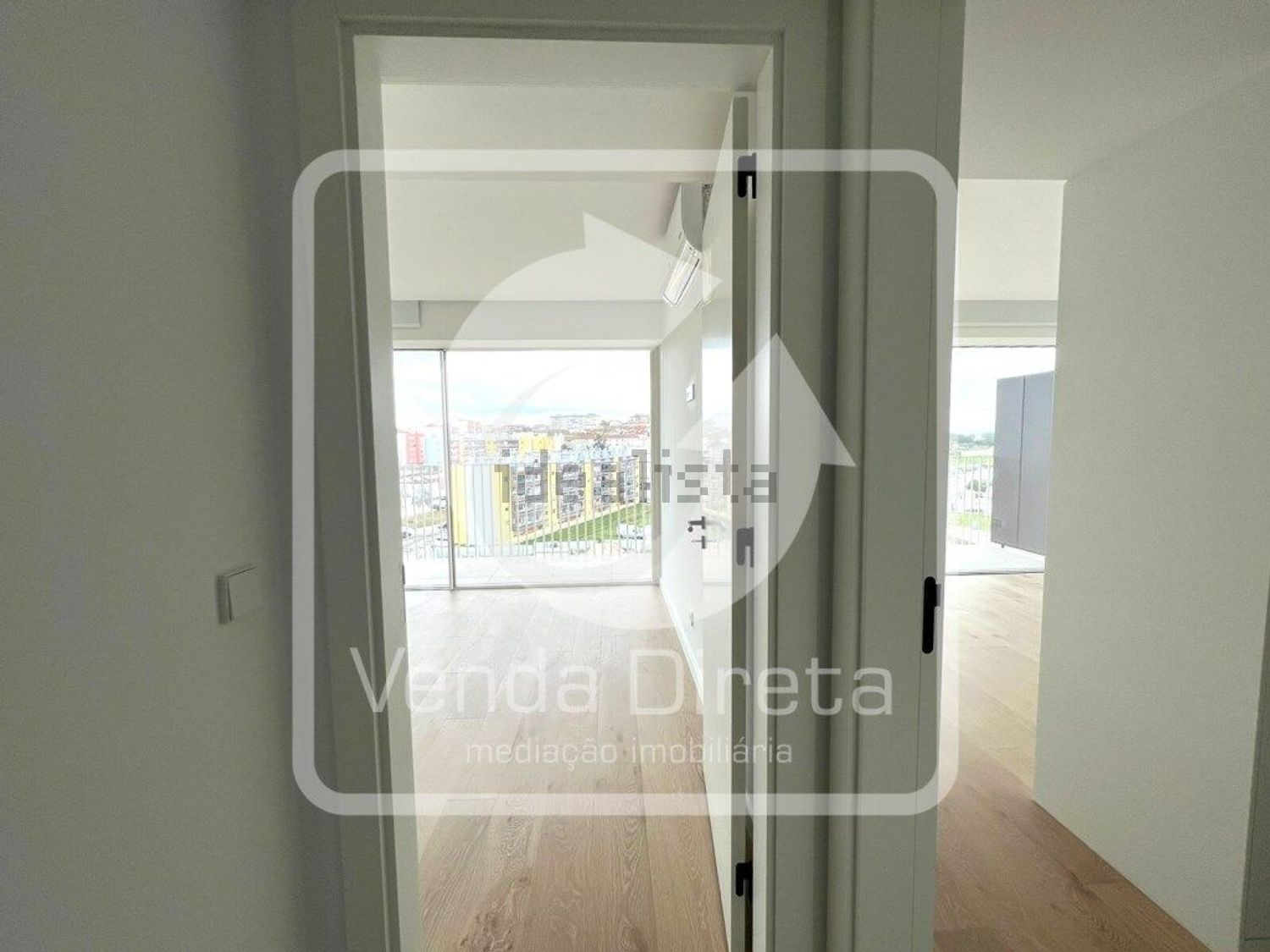 出租公寓 t2在Rua Bombeiros Voluntários do Barreiro, 17 - 过道