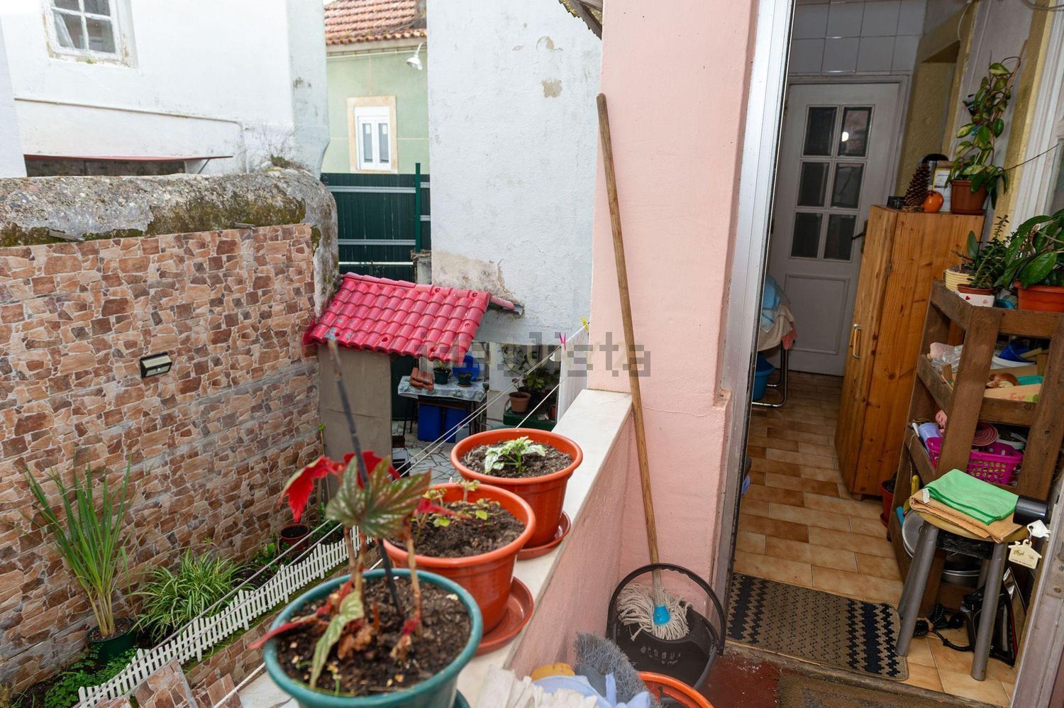 双拼别墅出售在Fanhões - 阳台