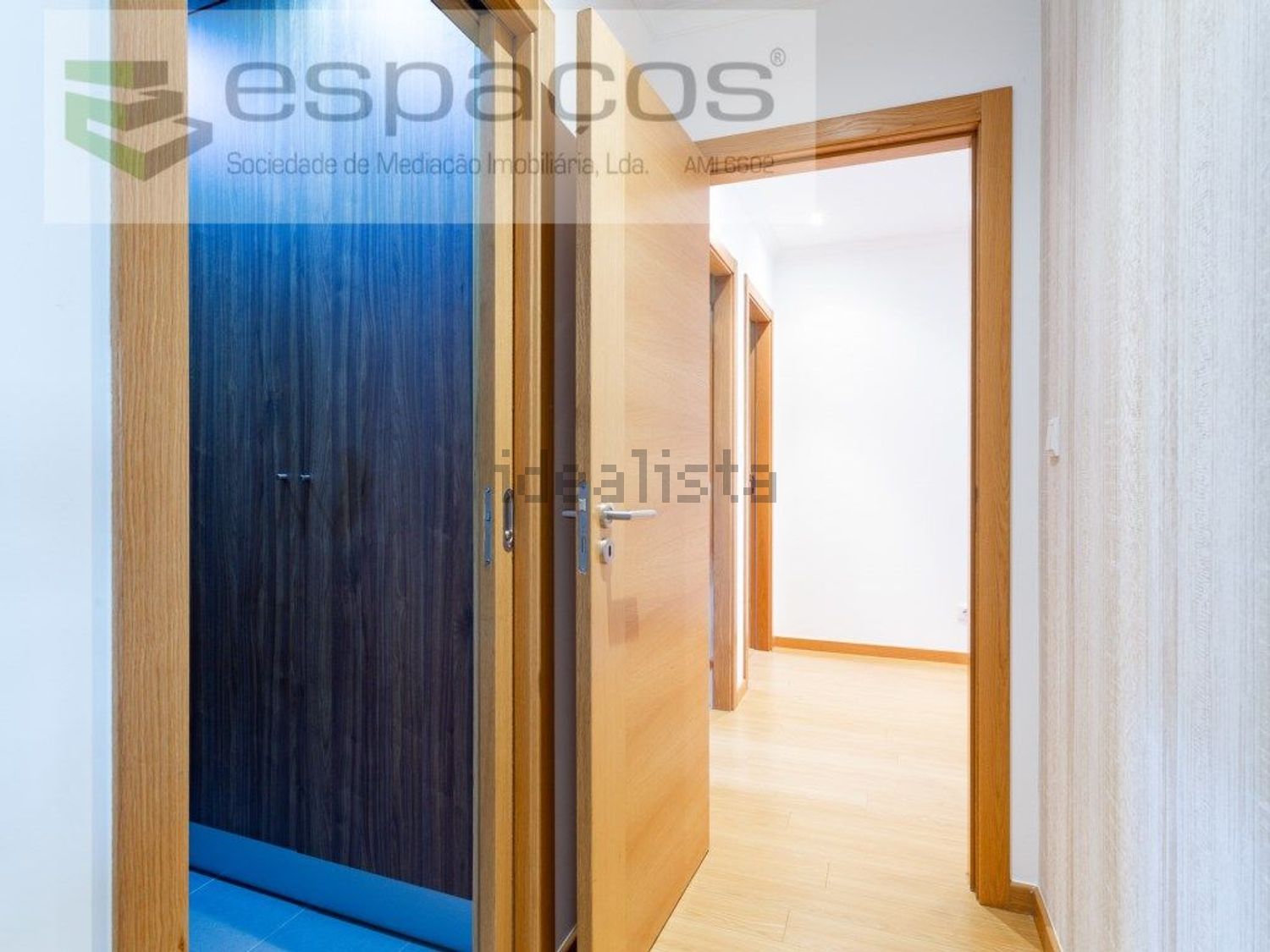 公寓 t4出售在Santa Iria de Azoia - São João da Talha - Bobadela - 过道