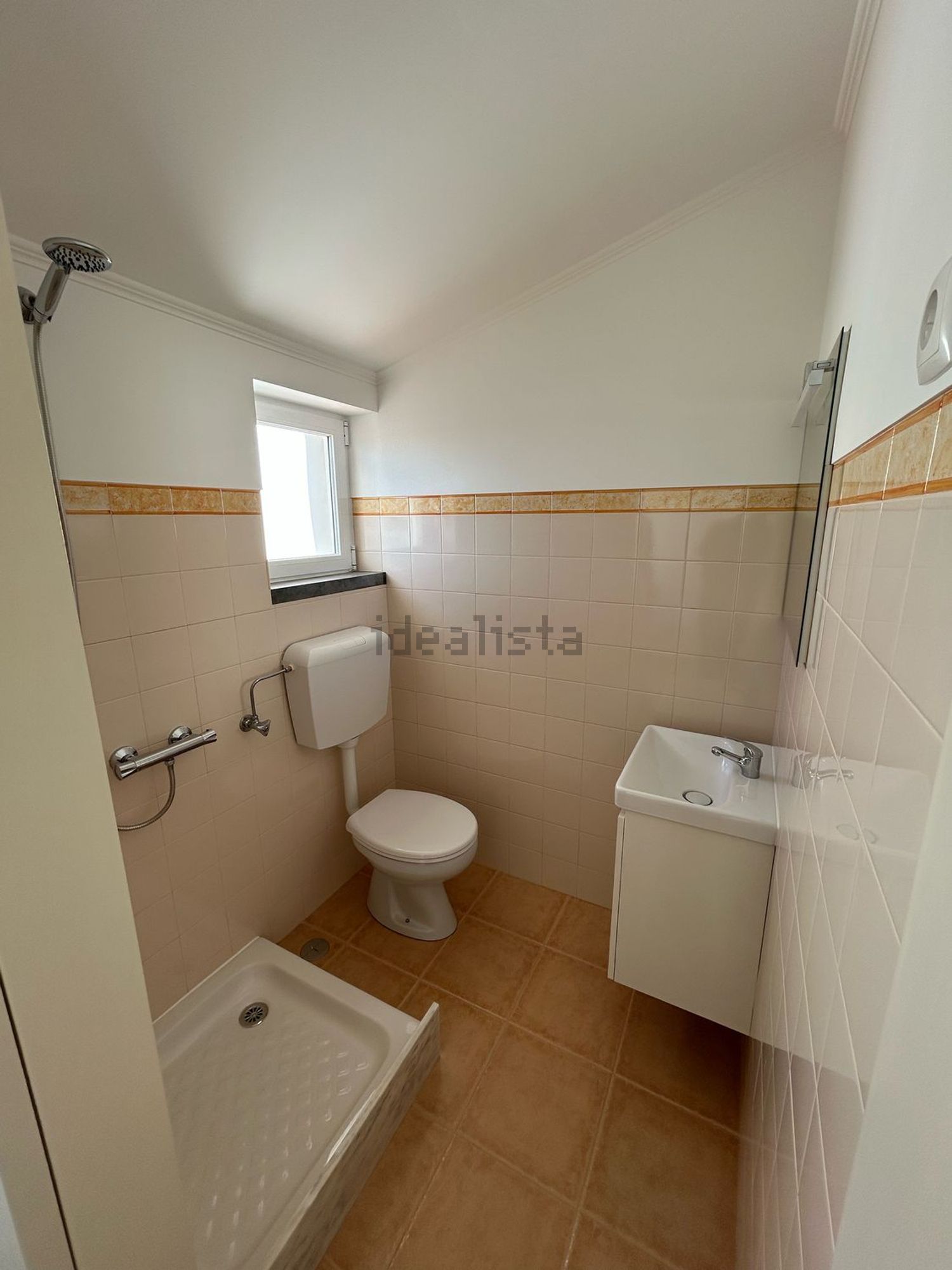 出租联排别墅在Rua do Caneiro, 33 - 卫生间