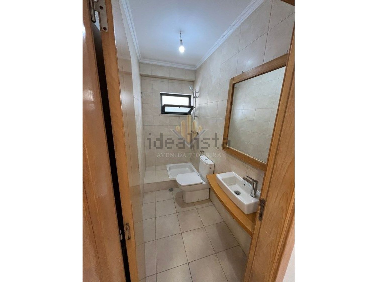小楼房或独栋别墅出售在Rua Pulido Valente - 卫生间