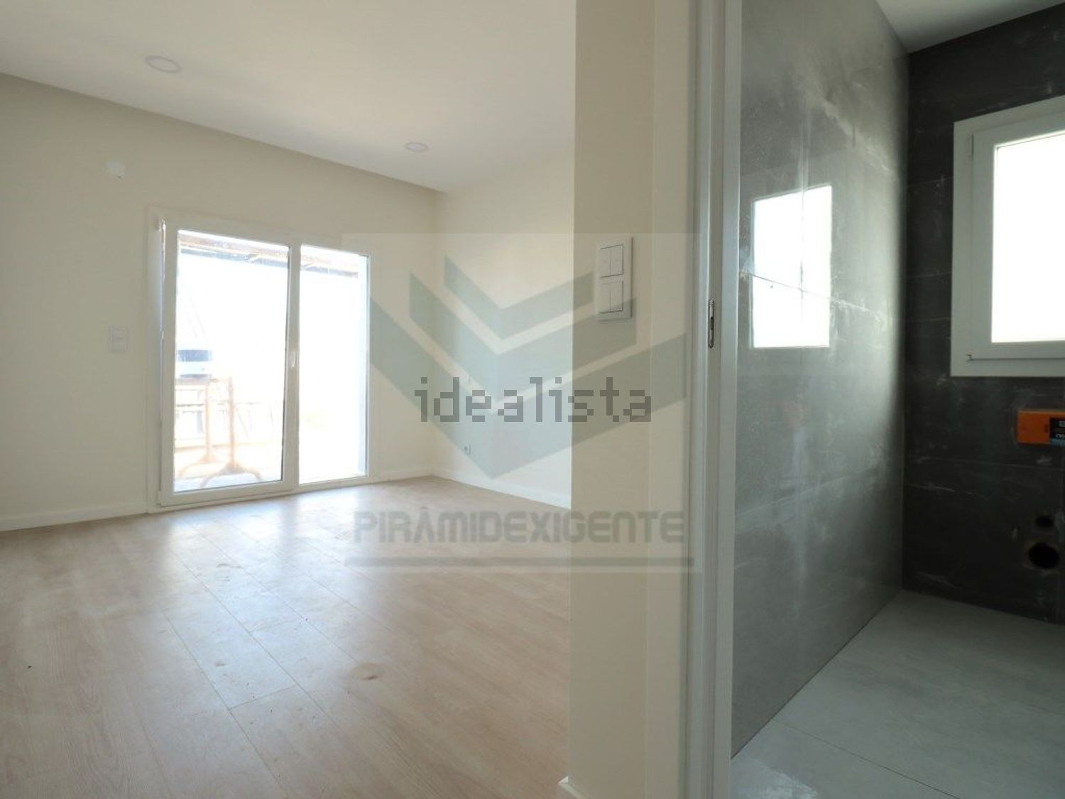 小楼房或独栋别墅出售在Moita - 居住