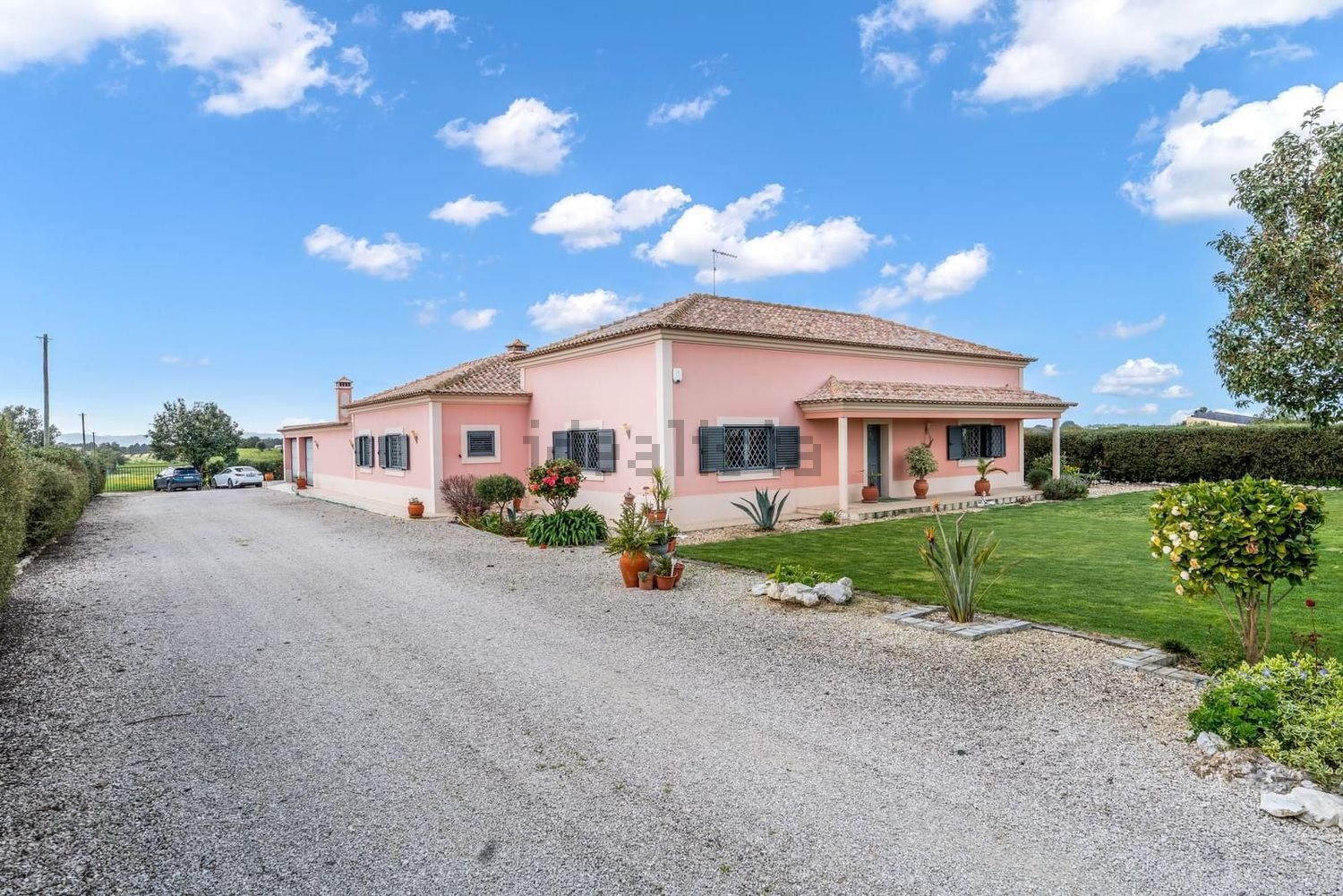 小楼房或独栋别墅出售N10 - 外立面