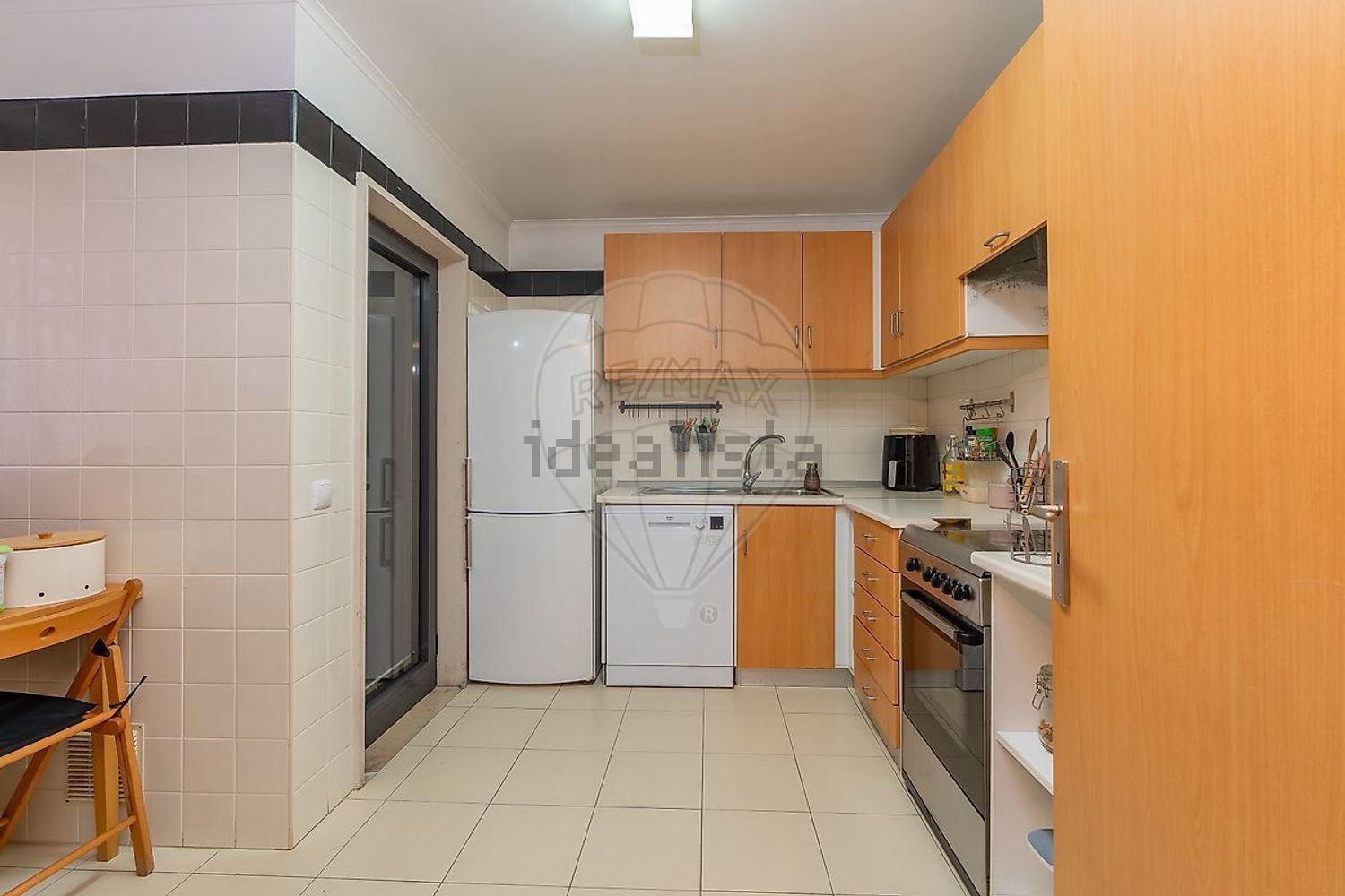 出租公寓 t2在Rua do Bairro de Nova Brasilia - 厨房