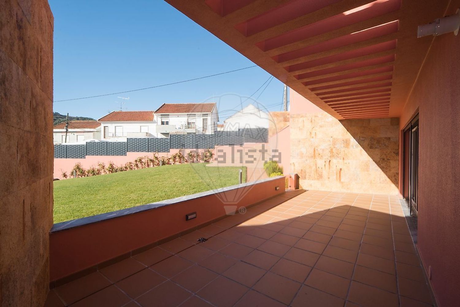 出租小楼房或独栋别墅Cm1318 - 阳台