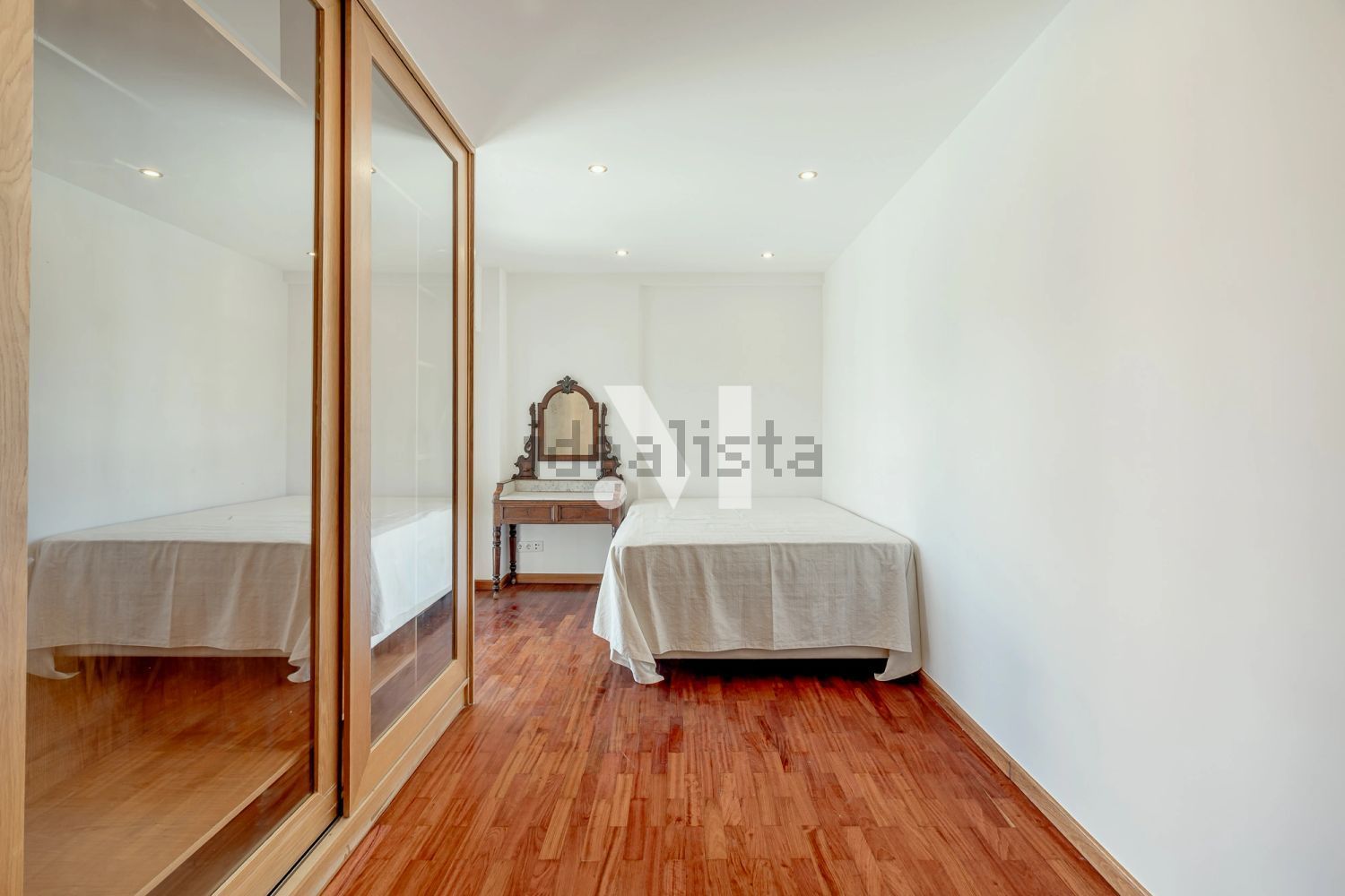 出租公寓 t4在Rua da Penha de França s/n - 卧室