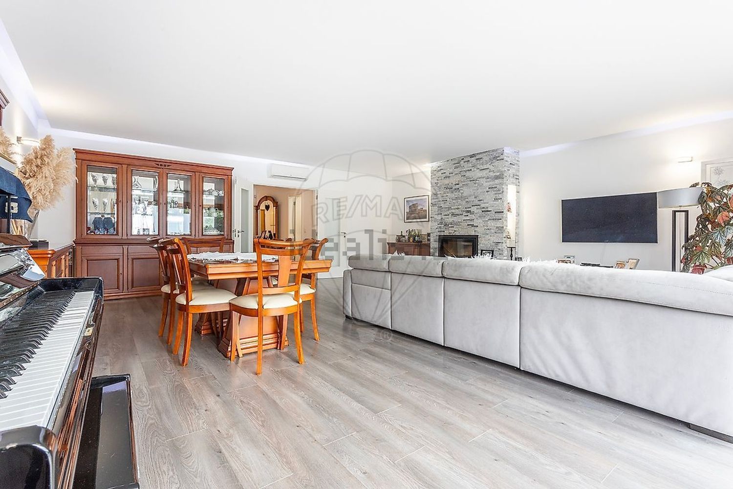 小楼房或独栋别墅出售在Largo do Juncalinho - 客厅