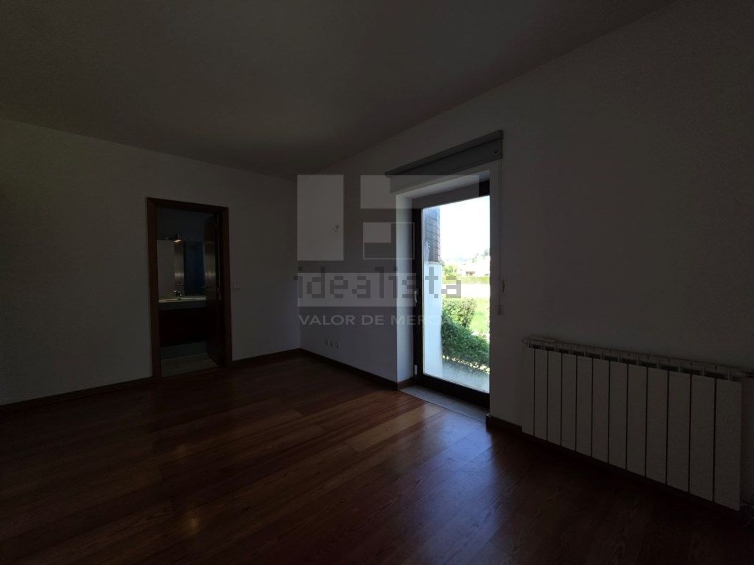 出租小楼房或独栋别墅在Rua Mato da Mina, 22 - 居住