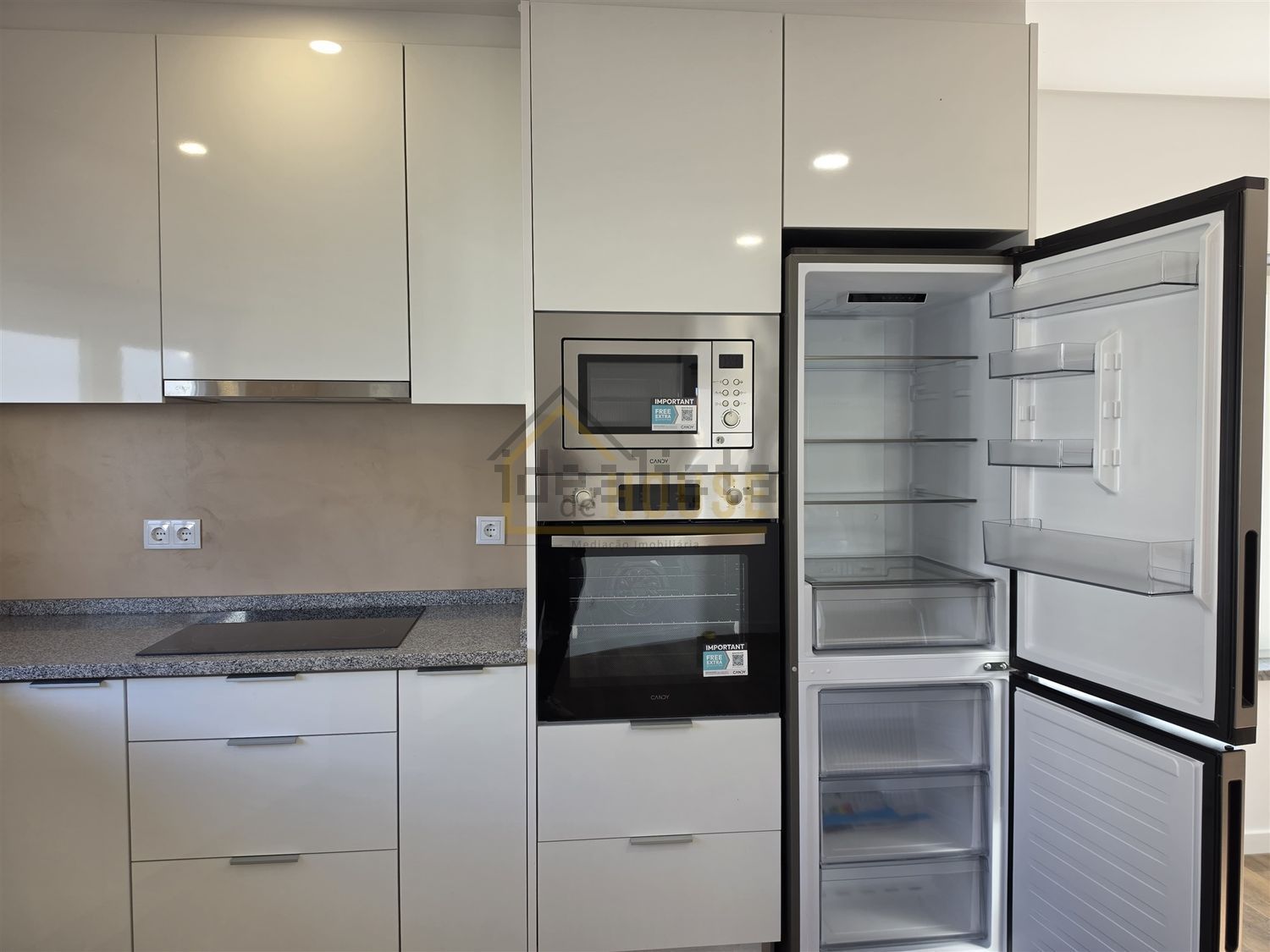 小楼房或独栋别墅出售在Rua da Cerda - 厨房