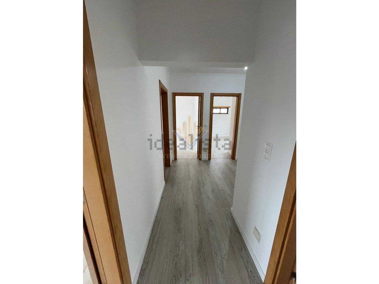 小楼房或独栋别墅出售在Rua Pulido Valente - 过道