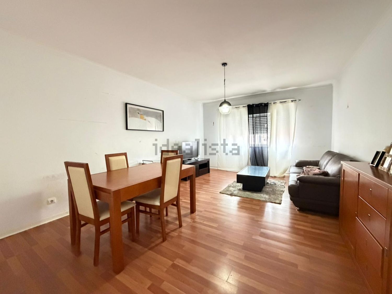 公寓 t3出售在Rua Mouzinho de Albuquerque - 客厅