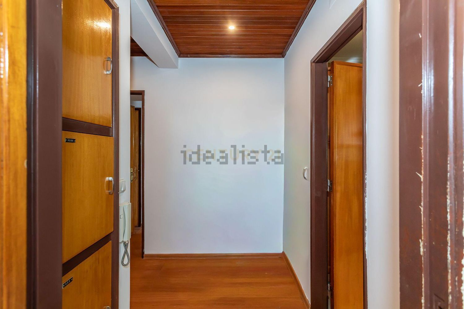 公寓 t3出售在Rua Capitão Tenente Oliveira e Carmo, 143 - 过道