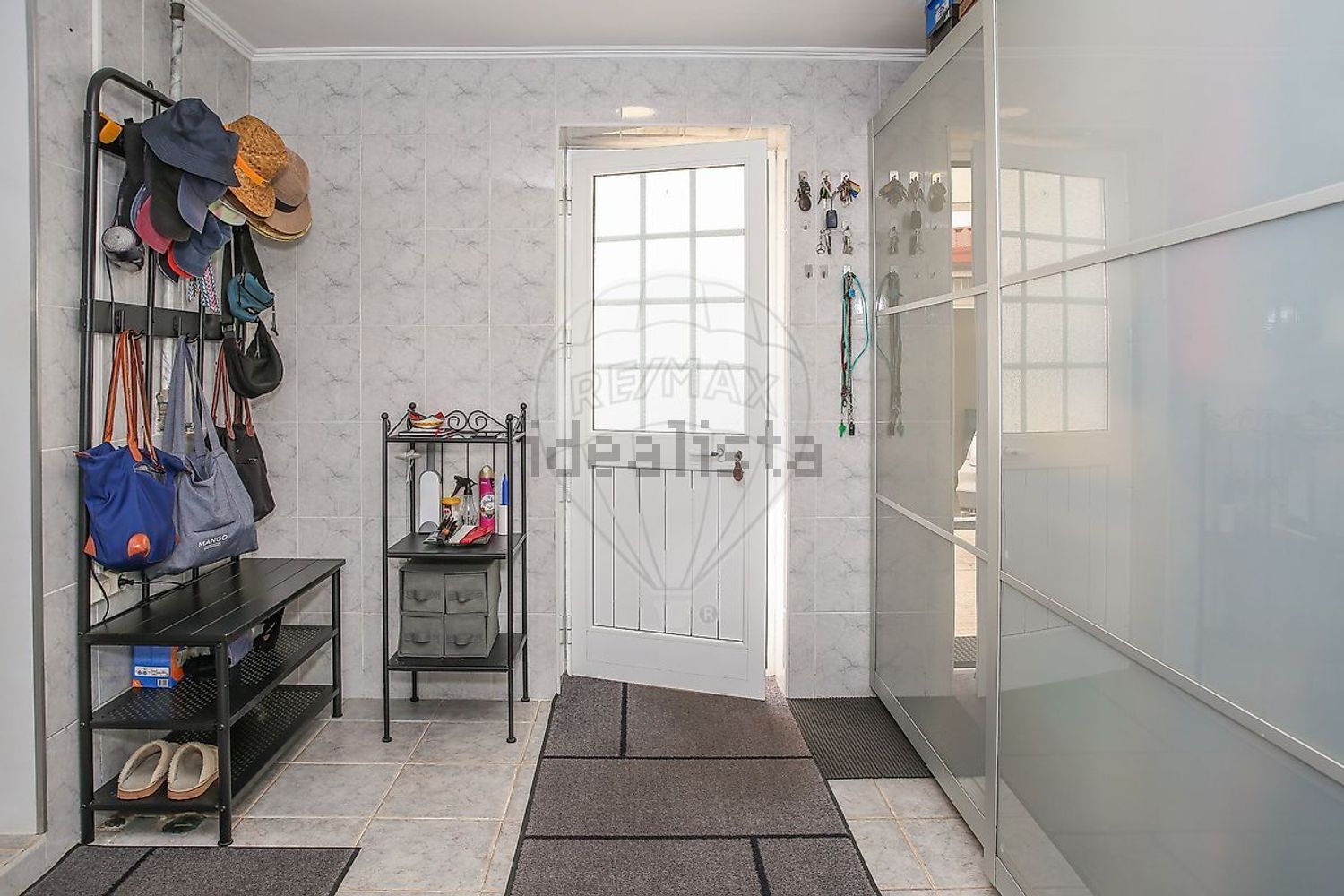 小楼房或独栋别墅出售在Rua Doutor José Augusto Branco Pimentel - 过道