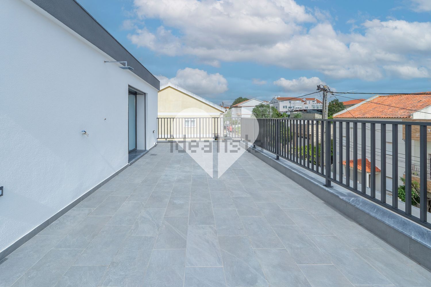 小楼房或独栋别墅出售在Santa Iria de Azoia - São João da Talha - Bobadela - 外立面