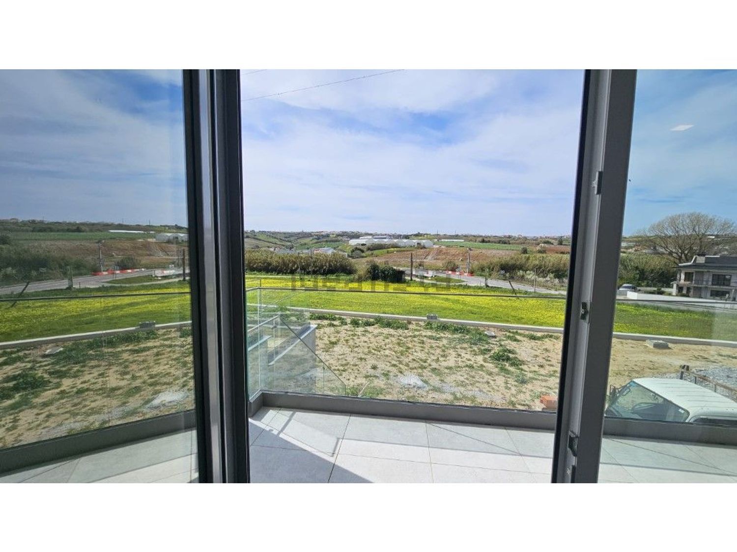 小楼房或独栋别墅出售在Rua dos Pedros - 阳台