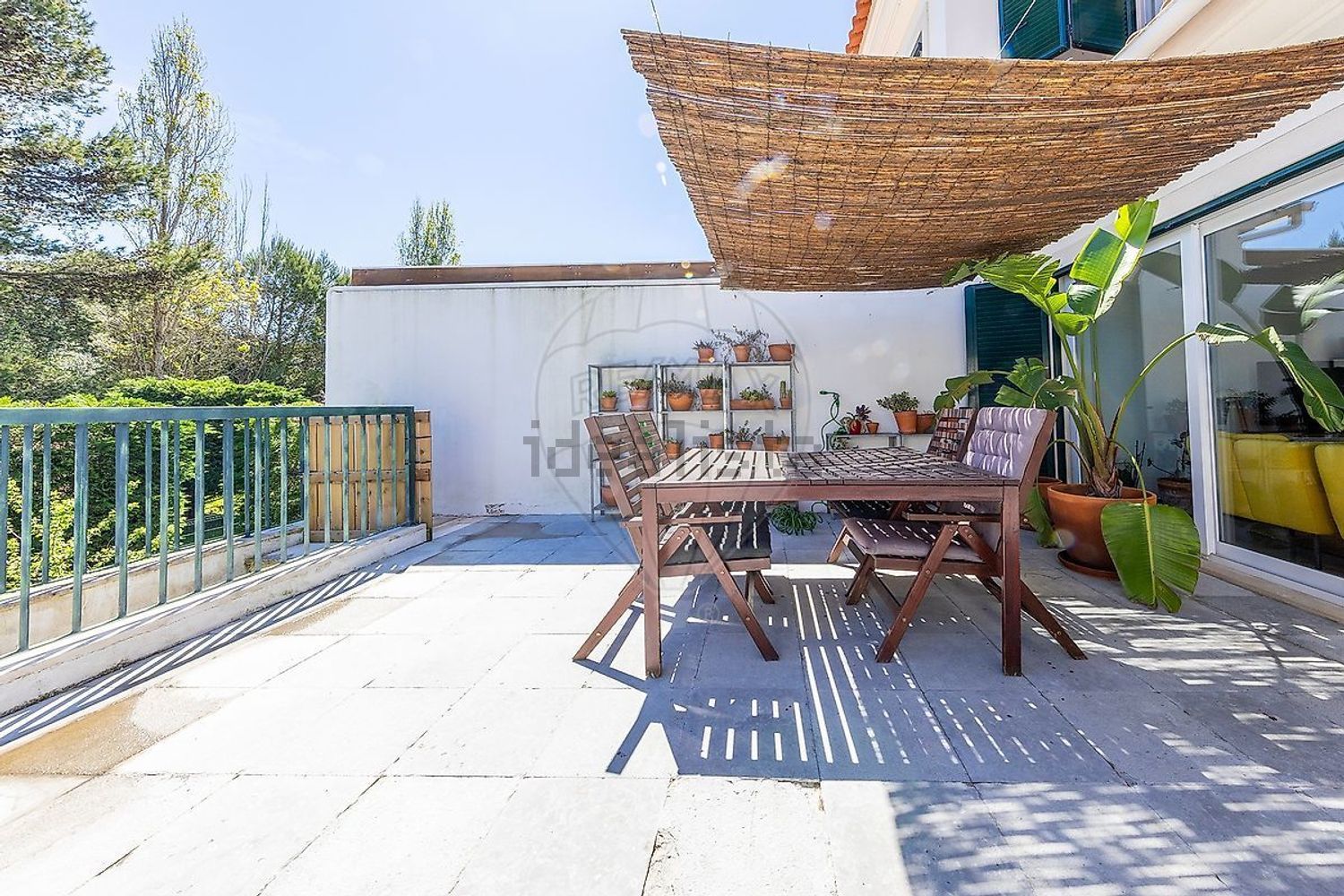 小楼房或独栋别墅出售在Rua dos Girassóis - 阳台