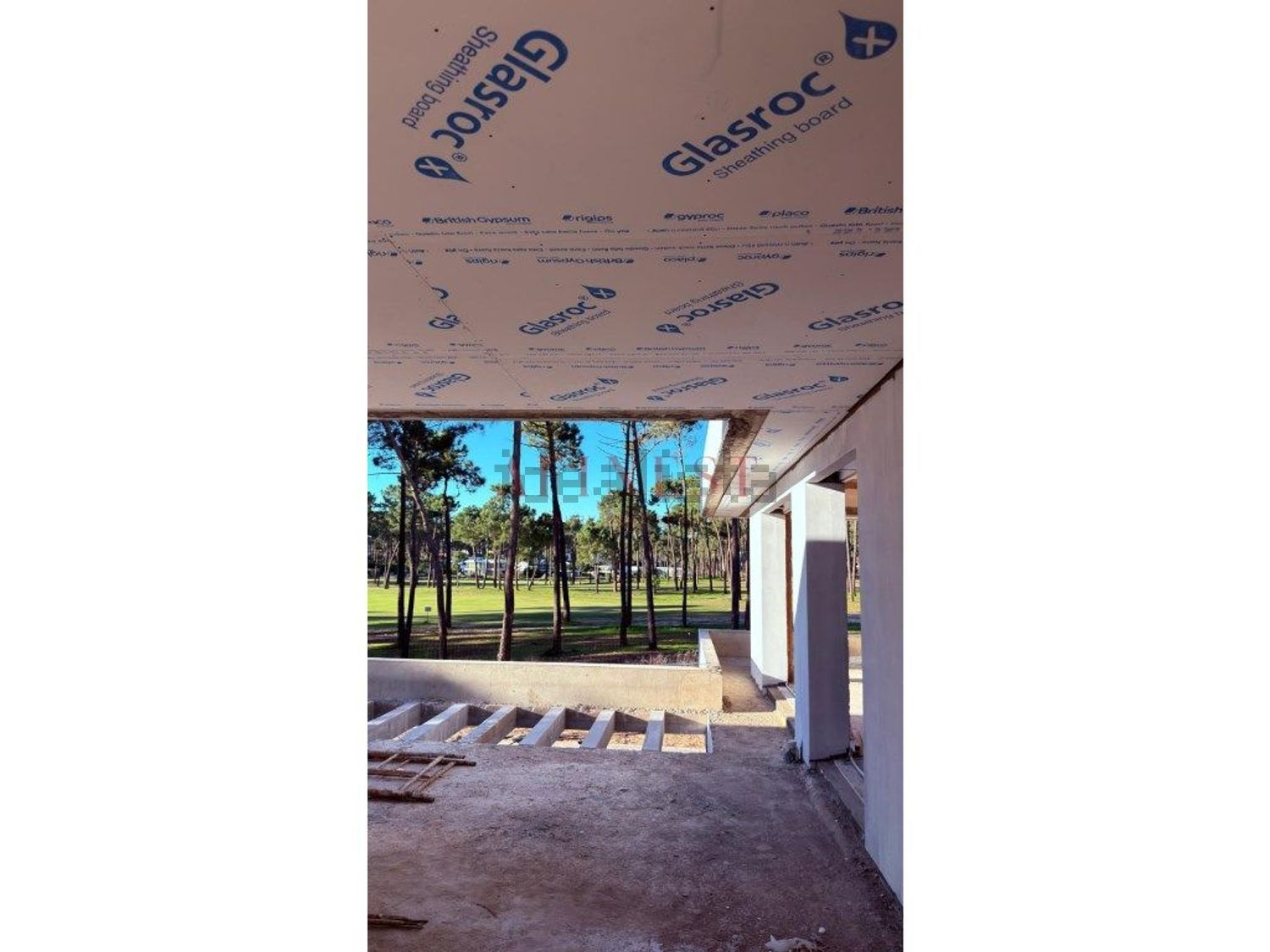 小楼房或独栋别墅出售在Rua do Tojo - 照片