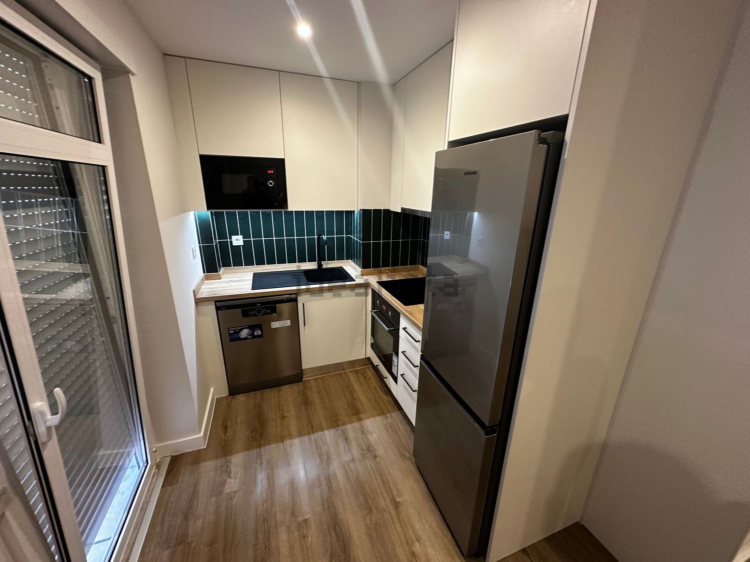 出租公寓 t2在Rua das Furnas, 17 - 厨房