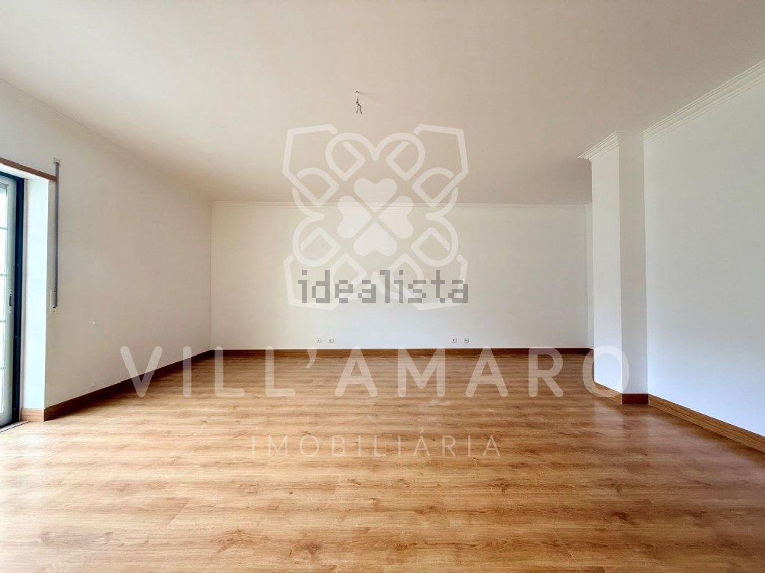 公寓 t2出售在Rua dos Bombeiros Voluntários - 客厅