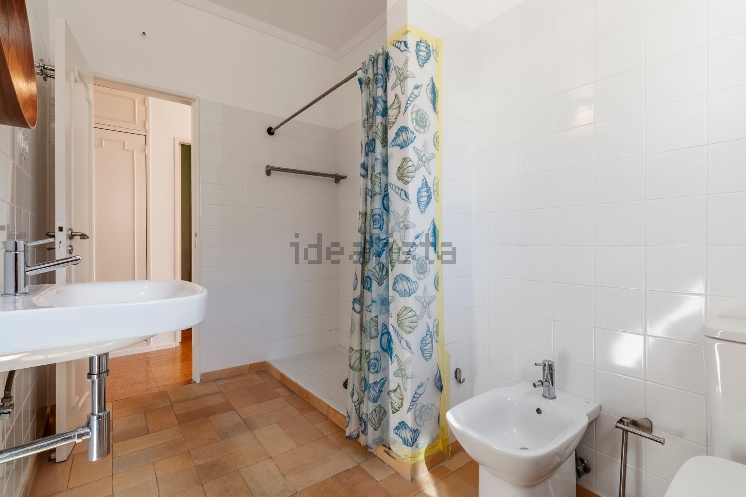 小楼房或独栋别墅出售在Rua Marechal Carmona - 卫生间