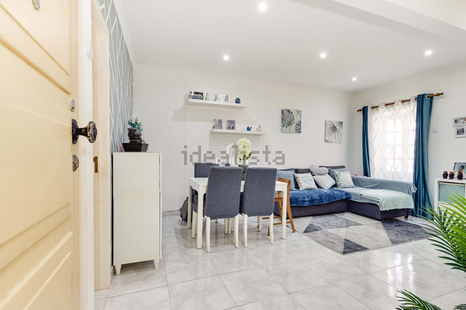 公寓 t2出售在Moscavide e Portela - 客厅