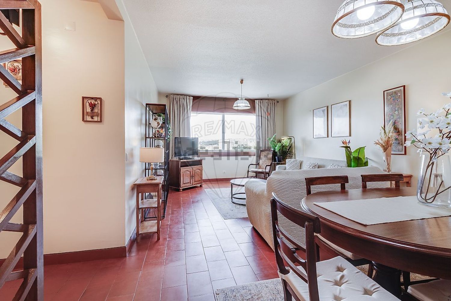 出租公寓 t2在Rua Maria Brown - 客厅