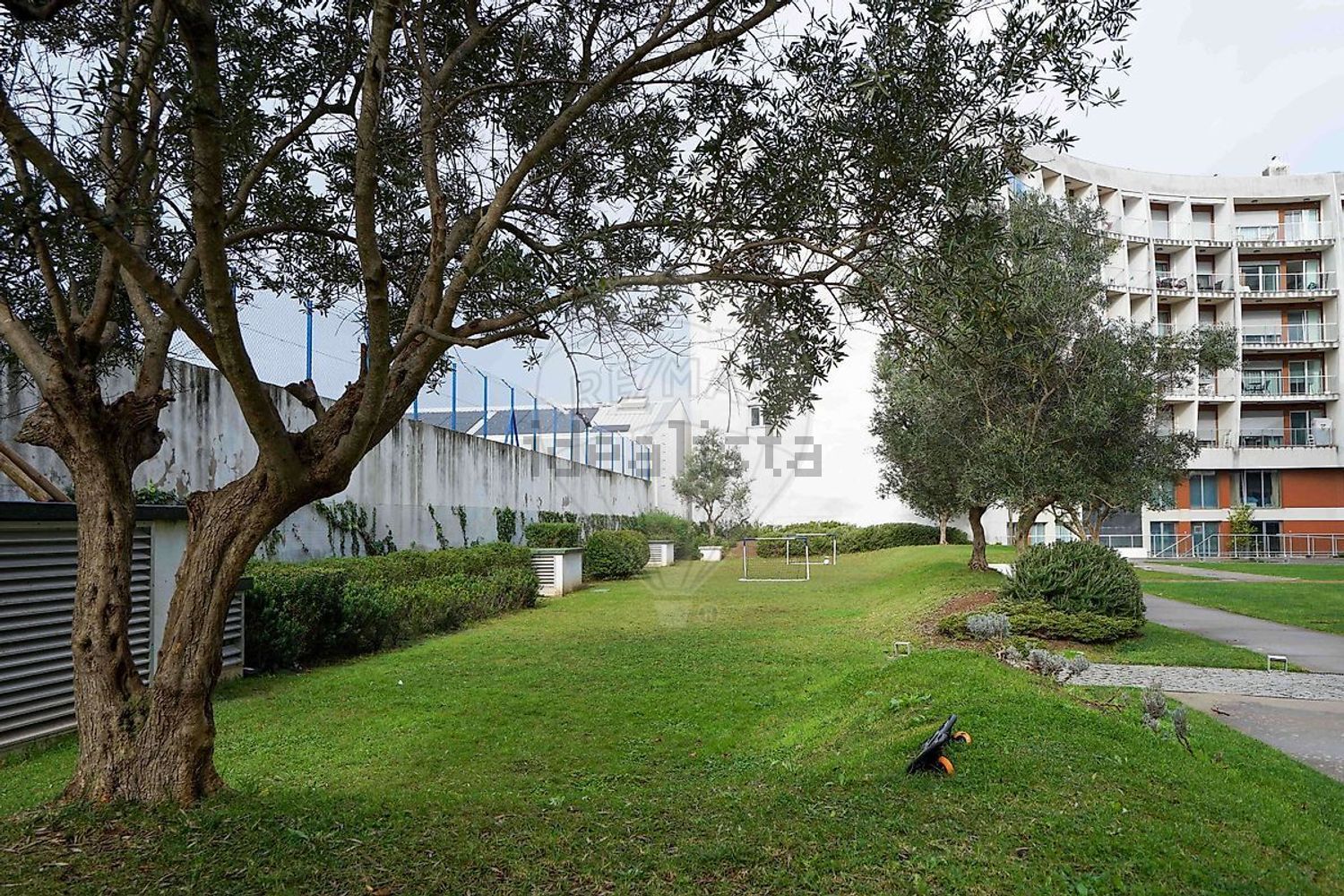 公寓 t1出售在Rua Centieira - 花园