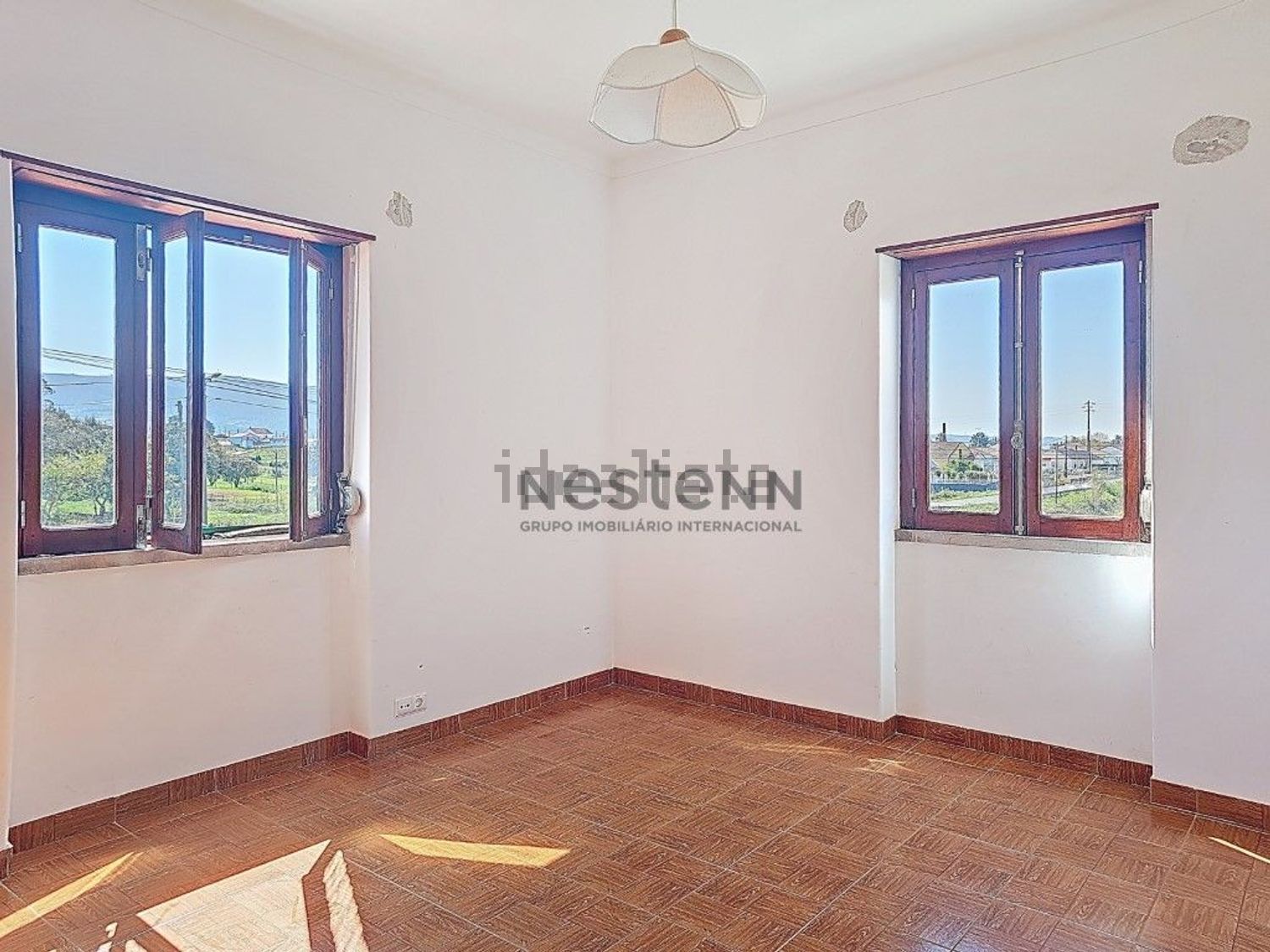 小楼房或独栋别墅出售在Lamas e Cercal - 卧室